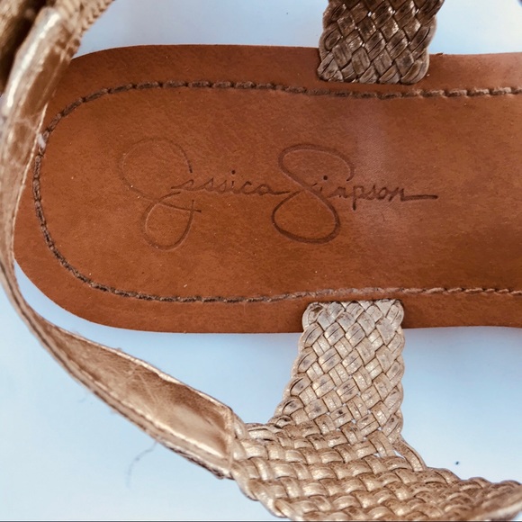 ✔️Jessica Simpson Metallic Tan Weave Sandals - Picture 3 of 3